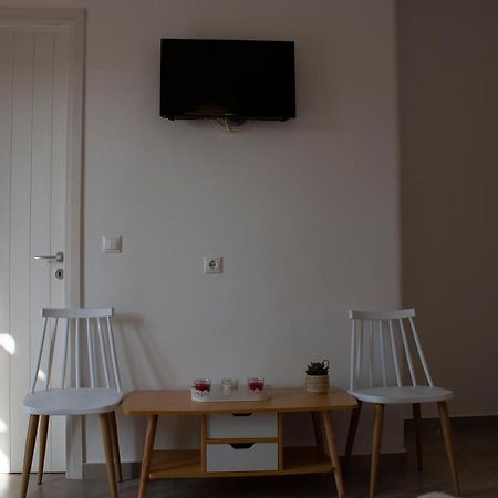Agnadema Luxury Residences Schoinoussa Екстериор снимка