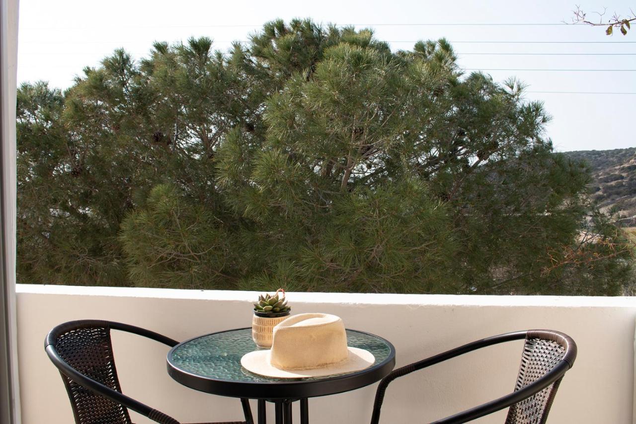 Agnadema Luxury Residences Schoinoussa Екстериор снимка