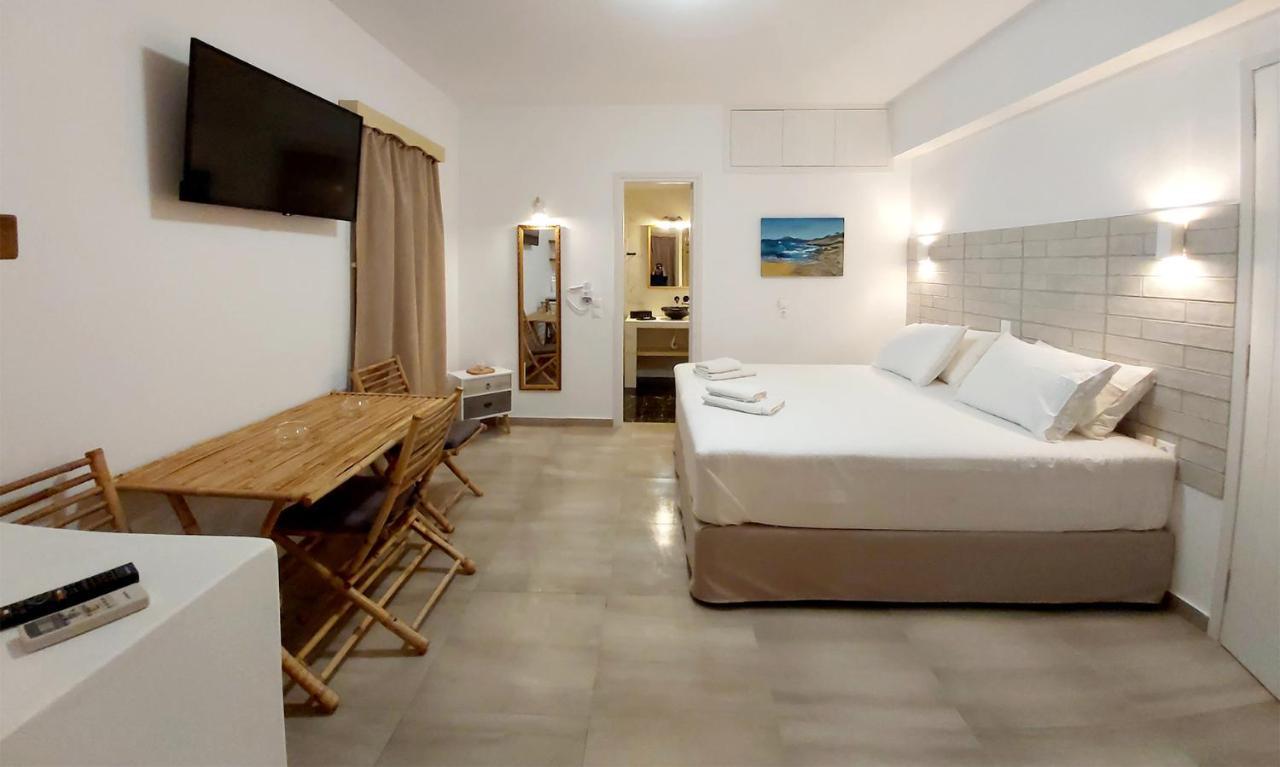 Agnadema Luxury Residences Schoinoussa Екстериор снимка