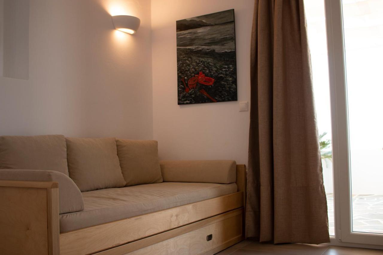 Agnadema Luxury Residences Schoinoussa Екстериор снимка