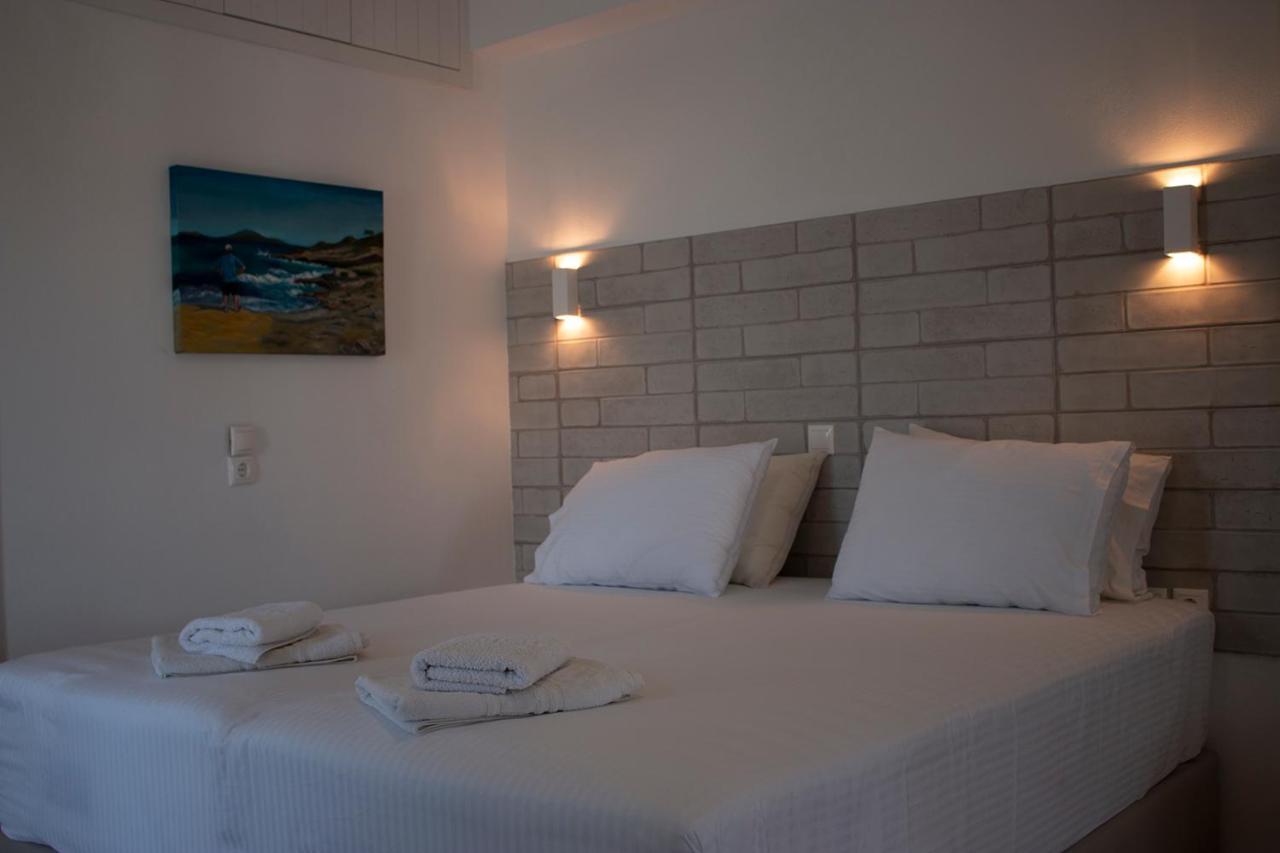 Agnadema Luxury Residences Schoinoussa Екстериор снимка