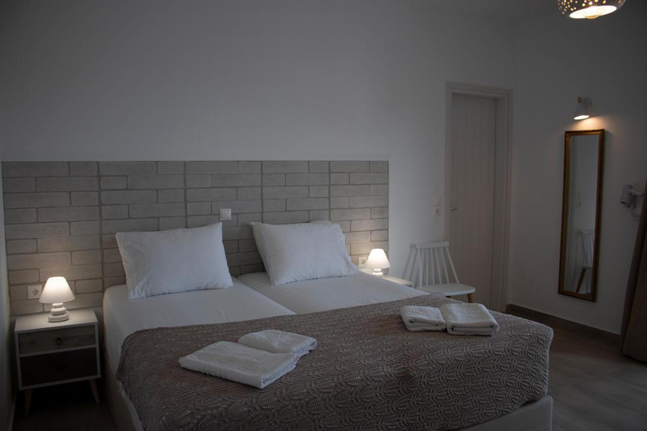 Agnadema Luxury Residences Schoinoussa Екстериор снимка