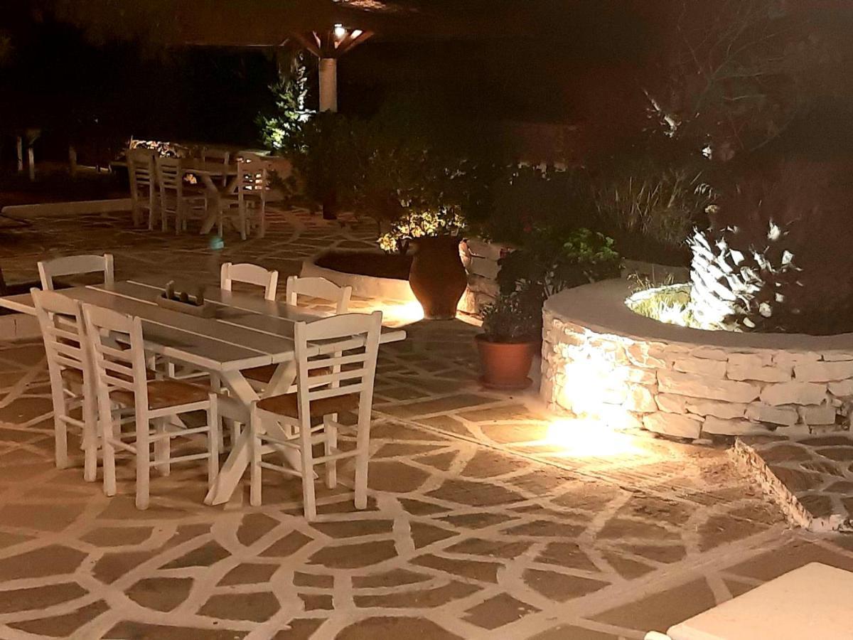 Agnadema Luxury Residences Schoinoussa Екстериор снимка