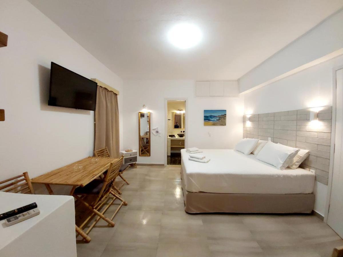 Agnadema Luxury Residences Schoinoussa Екстериор снимка